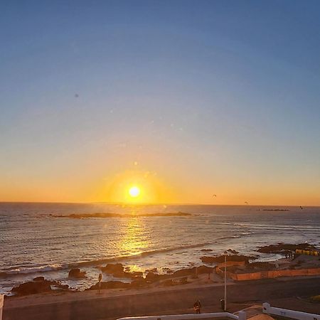 The Blue Peter Hotel Bloubergstrand Extérieur photo