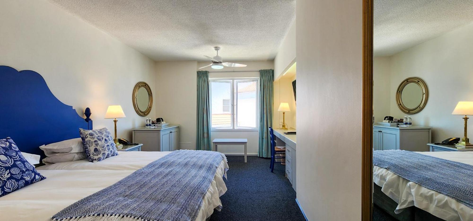 The Blue Peter Hotel Bloubergstrand Extérieur photo