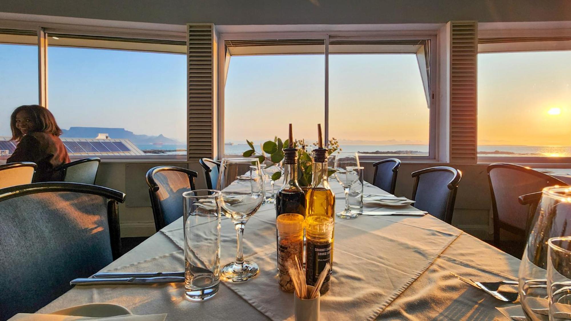 The Blue Peter Hotel Bloubergstrand Extérieur photo