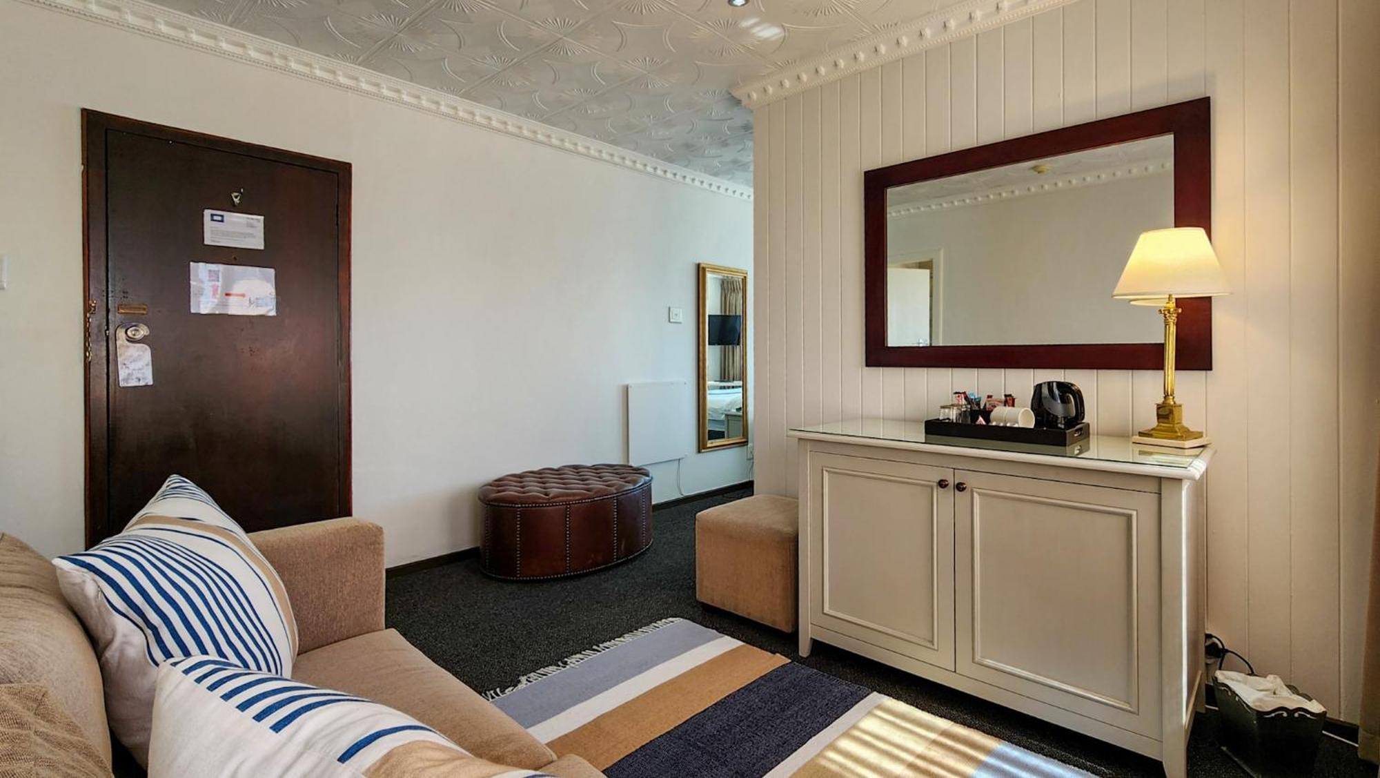 The Blue Peter Hotel Bloubergstrand Extérieur photo
