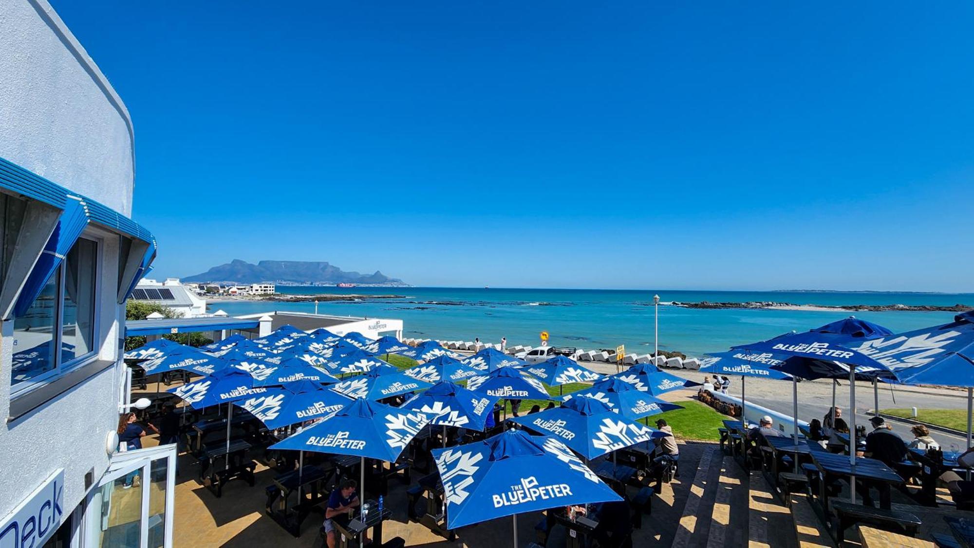 The Blue Peter Hotel Bloubergstrand Extérieur photo