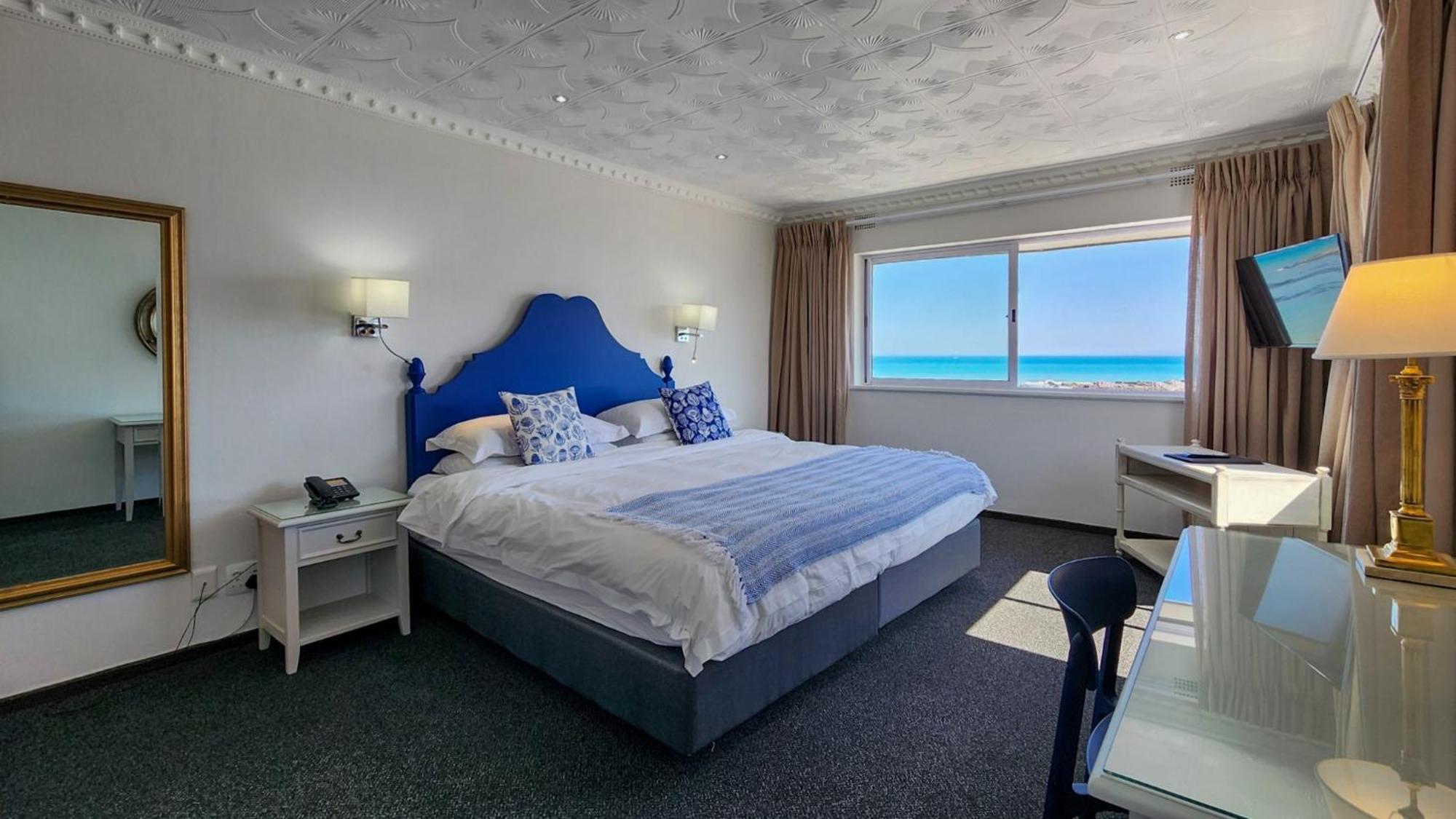 The Blue Peter Hotel Bloubergstrand Extérieur photo