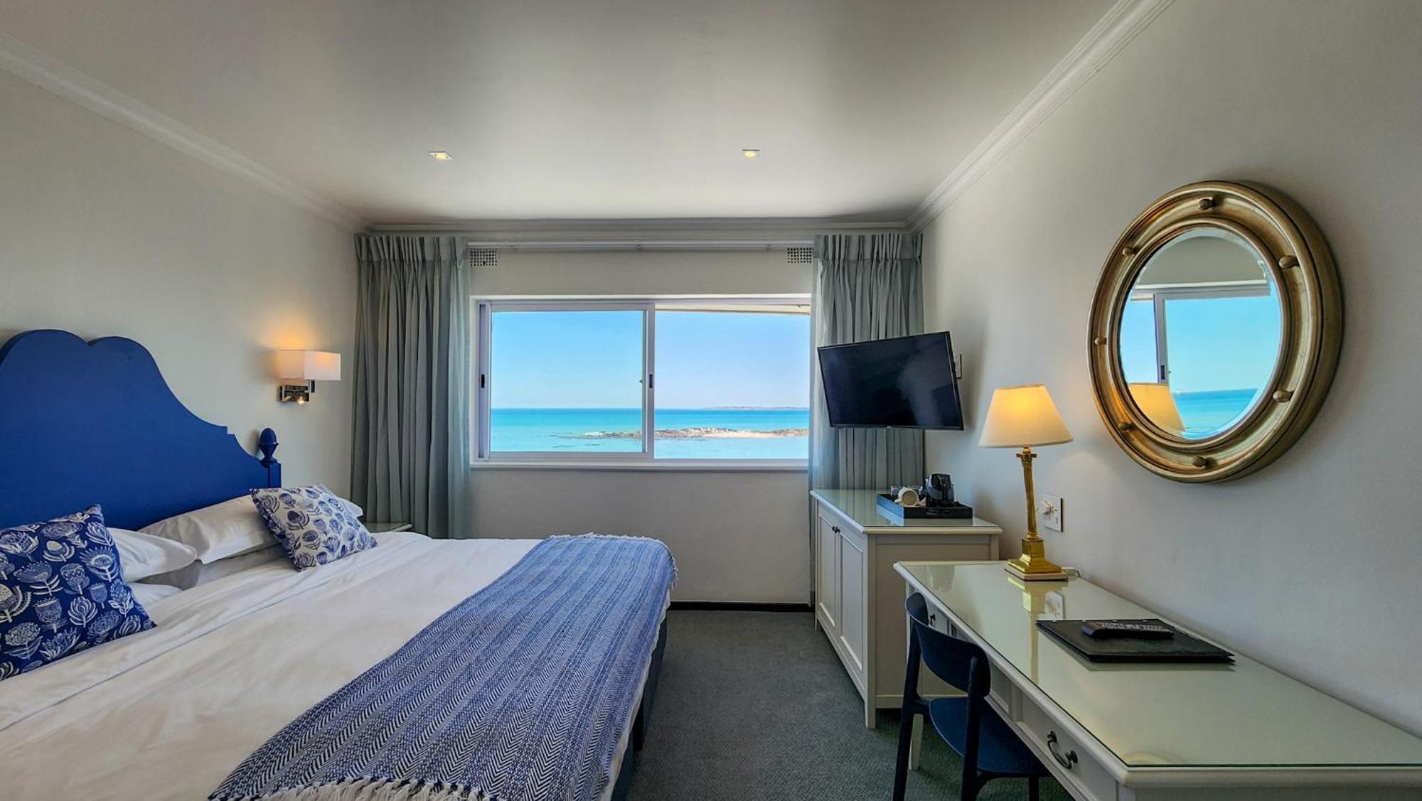 The Blue Peter Hotel Bloubergstrand Extérieur photo