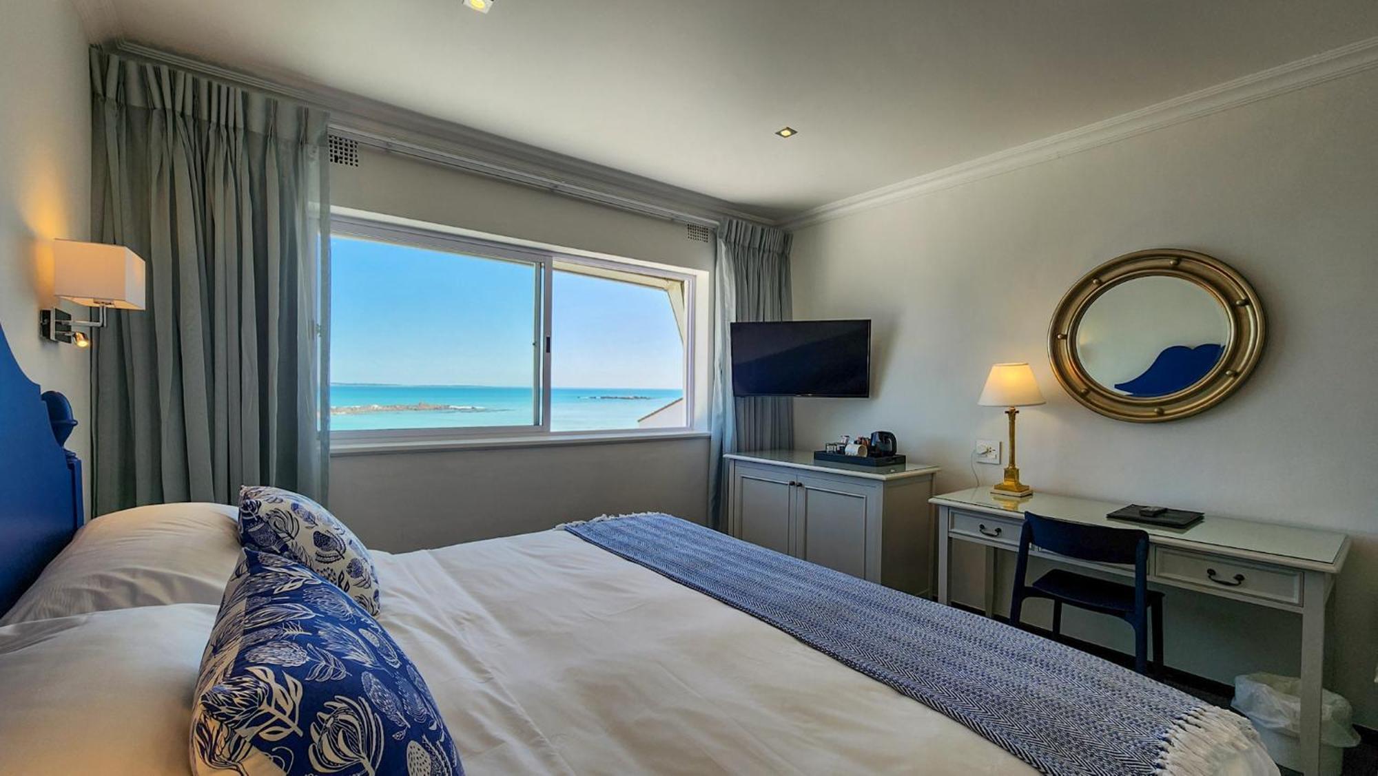 The Blue Peter Hotel Bloubergstrand Extérieur photo