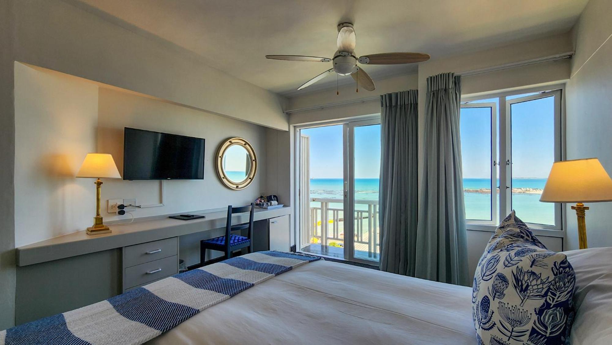 The Blue Peter Hotel Bloubergstrand Extérieur photo