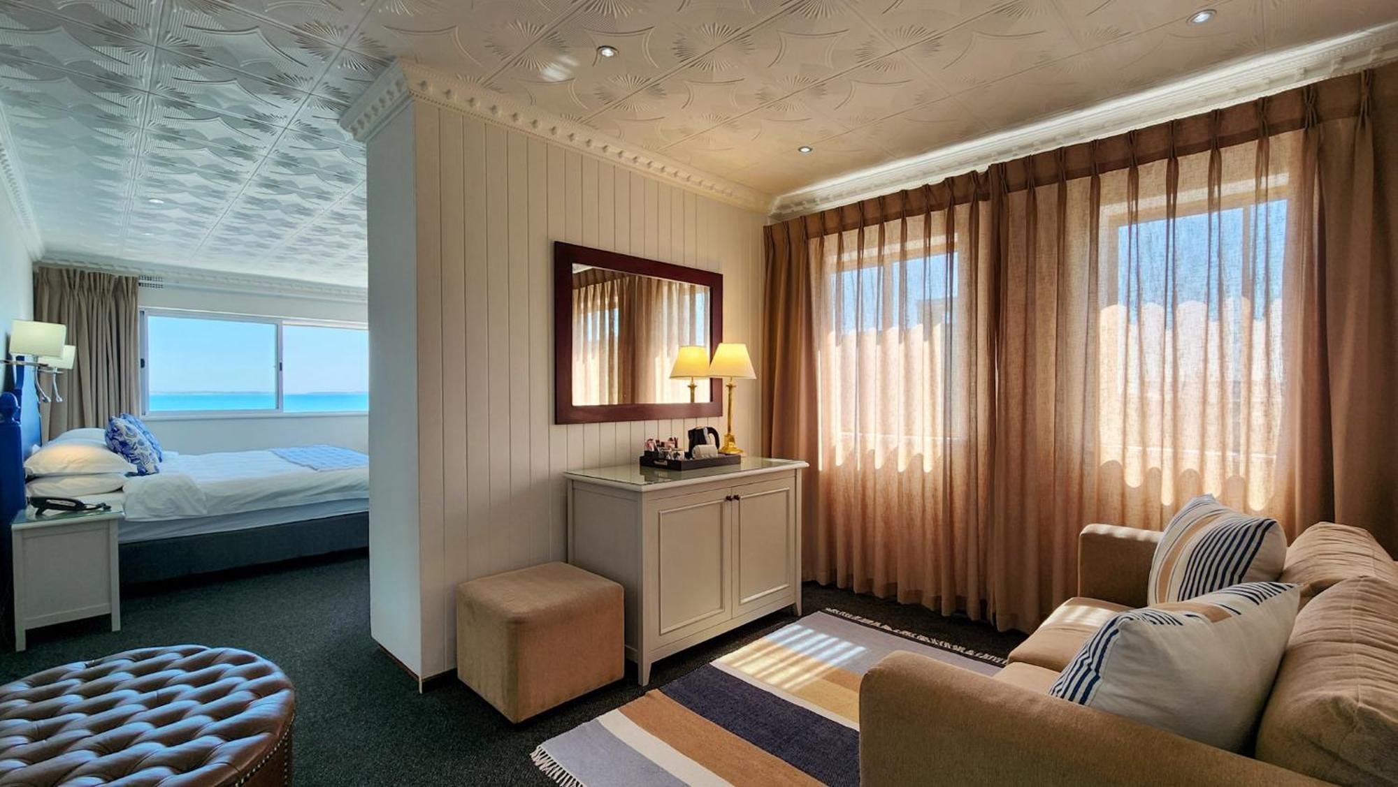 The Blue Peter Hotel Bloubergstrand Extérieur photo