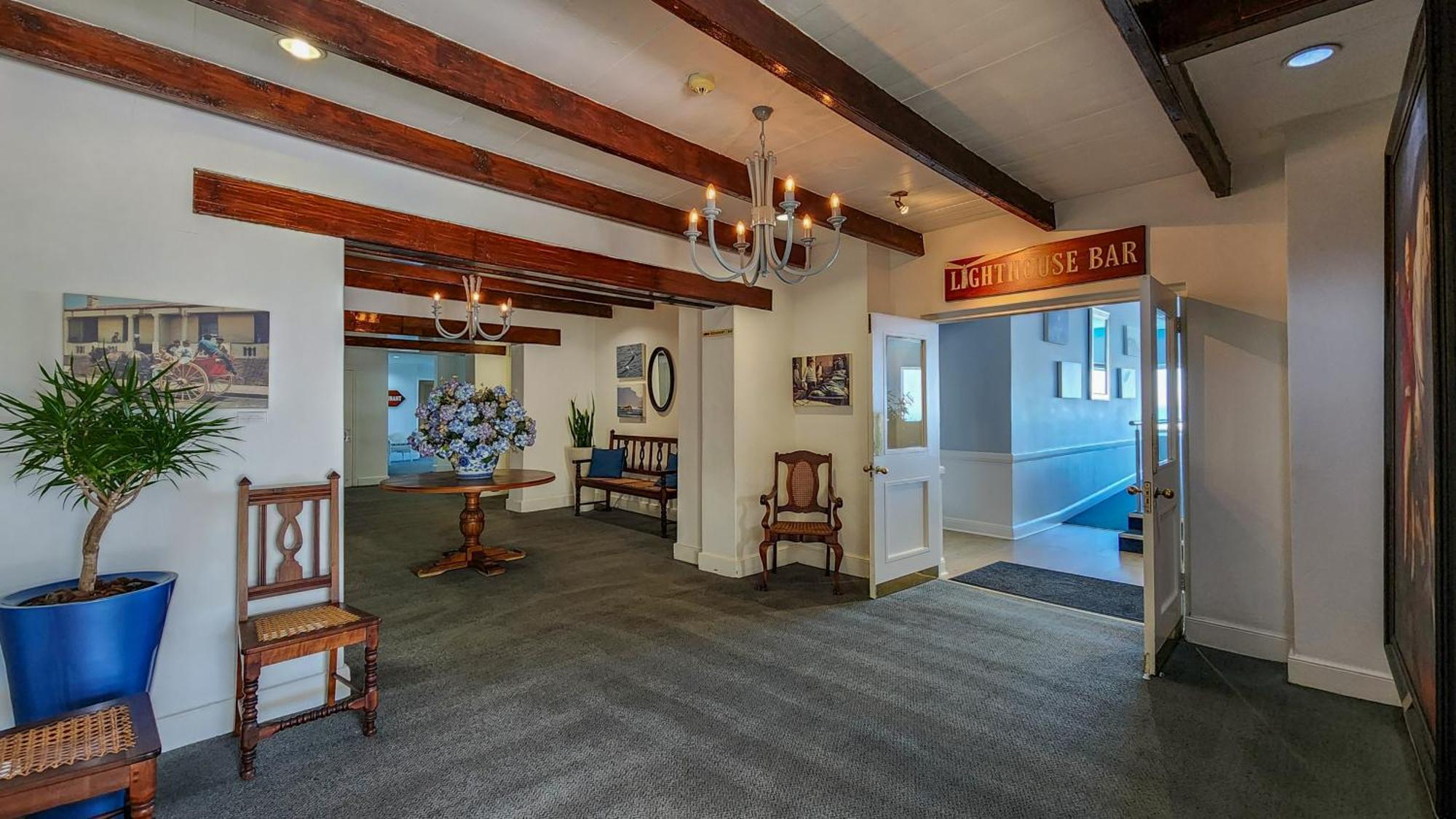 The Blue Peter Hotel Bloubergstrand Extérieur photo